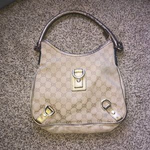 vintage gucci handbag!!